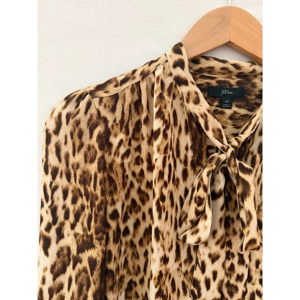 J.Crew Sz XS Tie-Neck Button-Up Blouse in Leopard